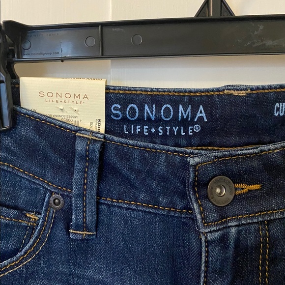 Sonoma Curvy Straight Mid Rise Jeans Size 6 - NWT - Picture 3 of 8